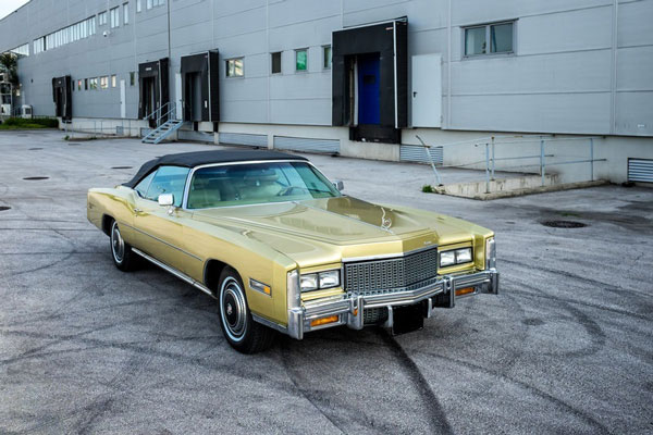 Retro car Cadillac Eldorado Gold for rent | Brone.bg