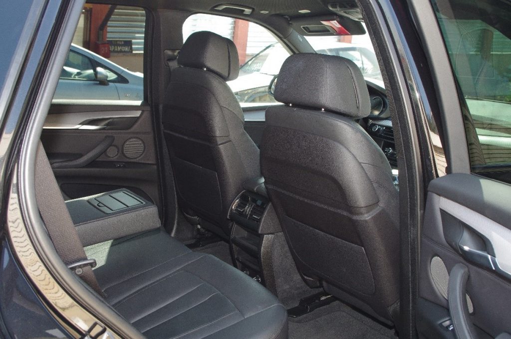 Rent-a-Car|Interior of the Jeep BMW Х5 30d Brone.bg