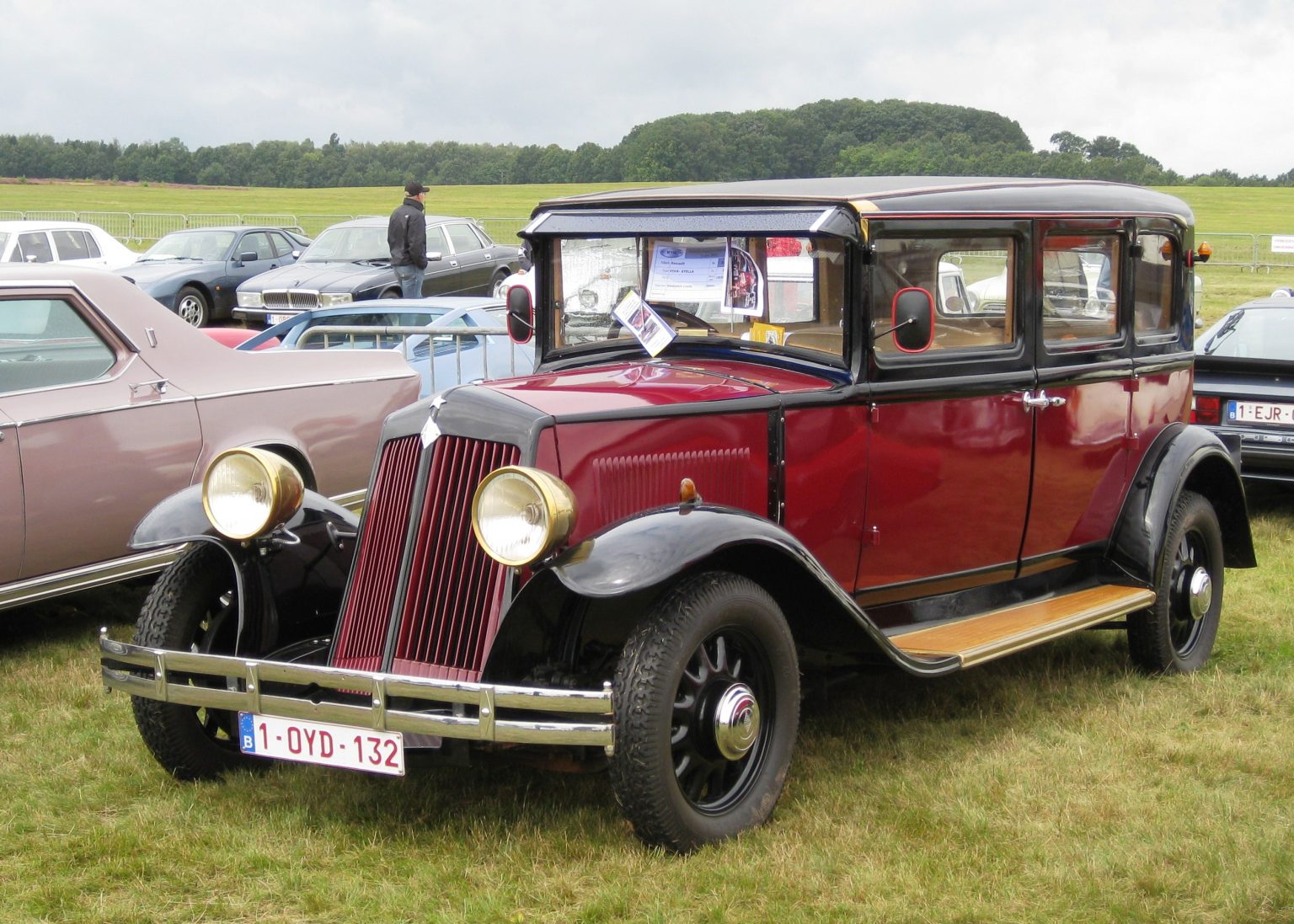 Retro cars from the 1930s | Brone: Luxury and Armored Cars for rent