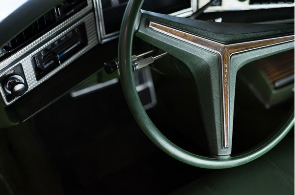 Buick Riviera – екстравагантен стил и луксозно купе